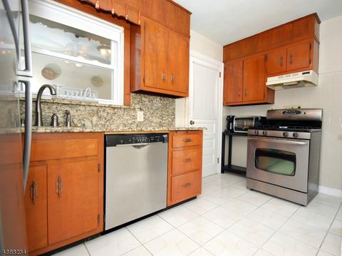 121 Jackson Ave, Wayne, NJ 07470 photo 10