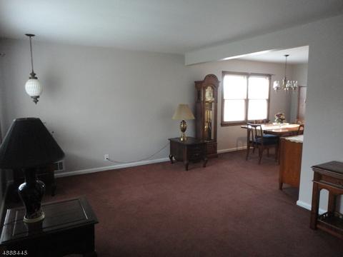 113 Arnot Pl, Paramus, NJ 07652 photo 20