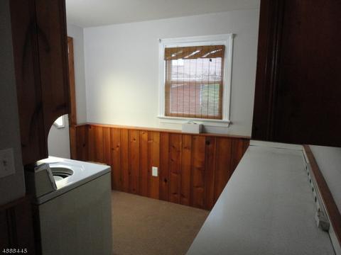 113 Arnot Pl, Paramus, NJ 07652 photo 11