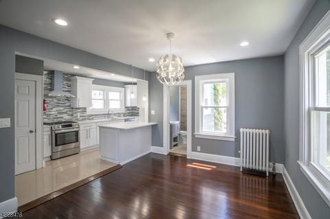 604 E 3rd Ave, Roselle, NJ 07203 photo 4