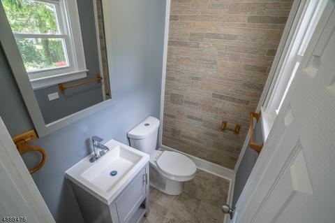 604 E 3rd Ave, Roselle, NJ 07203 photo 7
