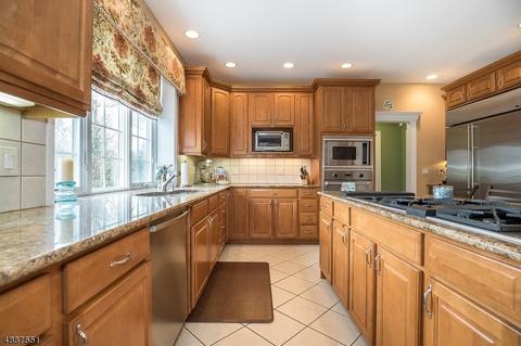 72 Independence Dr, Bernards, NJ 07920 photo 9