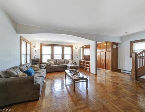 44 E Curtis St, Linden, NJ 07036 photo 2