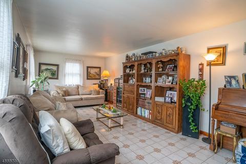 257 E 3rd Ave, Roselle, NJ 07203 photo 4
