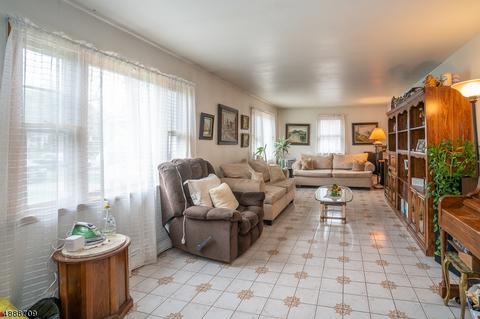 257 E 3rd Ave, Roselle, NJ 07203 photo 5