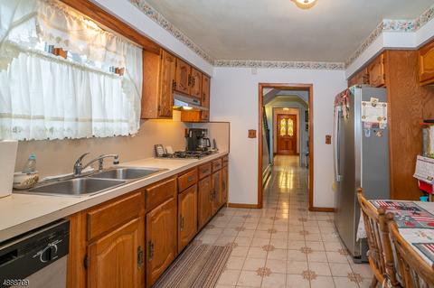 257 E 3rd Ave, Roselle, NJ 07203 photo 12
