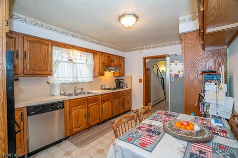 257 E 3rd Ave, Roselle, NJ 07203 photo 10