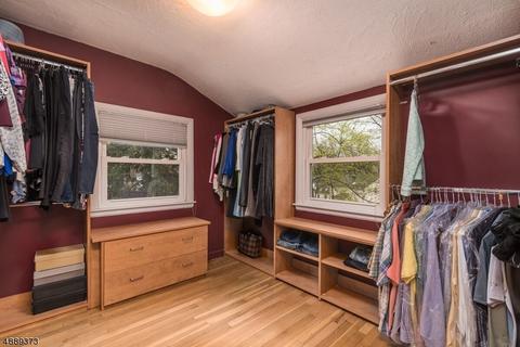 24 W Saddle River Rd, Waldwick, NJ 07463 photo 11