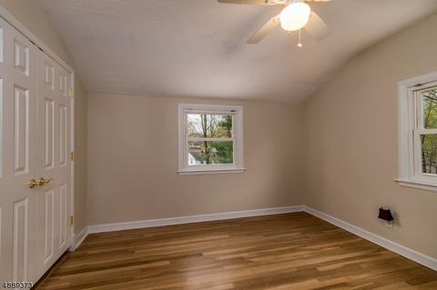 24 W Saddle River Rd, Waldwick, NJ 07463 photo 13