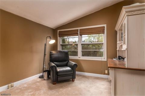 24 W Saddle River Rd, Waldwick, NJ 07463 photo 5