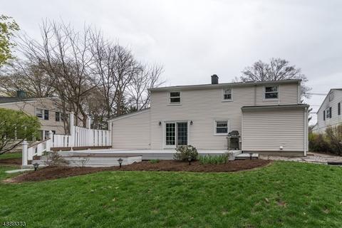 24 W Saddle River Rd, Waldwick, NJ 07463 photo 16