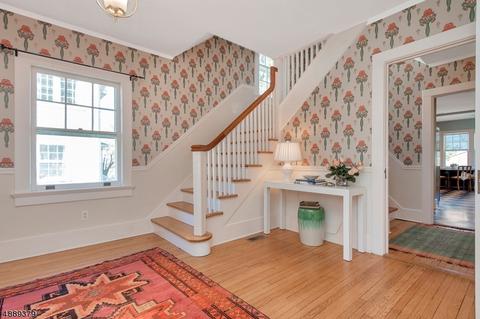 9 Duryea Rd, Montclair, NJ 07043 photo 2
