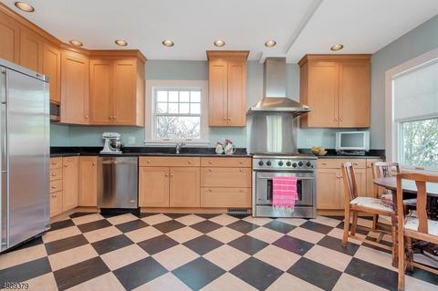 9 Duryea Rd, Montclair, NJ 07043 photo 7