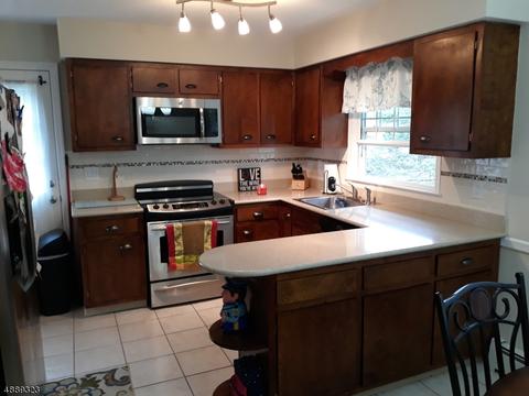 24 Sears Pl, Wayne, NJ 07470 photo 6