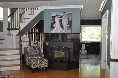 15 Beech St, Nutley, NJ 07110 photo 2