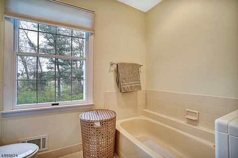 35 Stone Run Rd, Bedminster, NJ 07921 photo 18