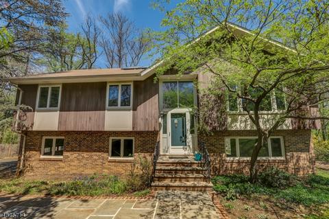 15 Parkview Plaz Morristown Nj 07960 Mls 3549596 Movoto Com
