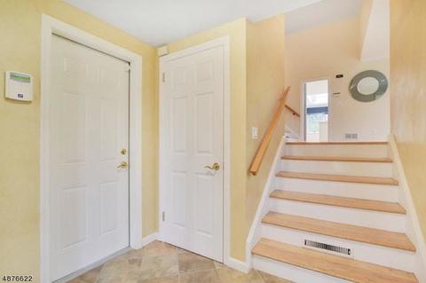 24 Drum Hill Dr, Summit, NJ 07901 photo 2