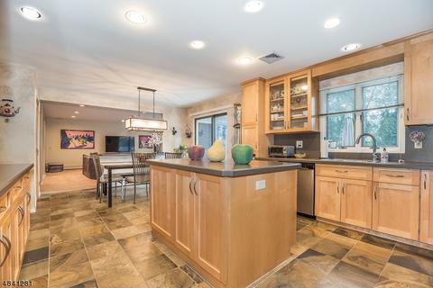 40 Hubbardton Rd, Wayne, NJ 07470 photo 7