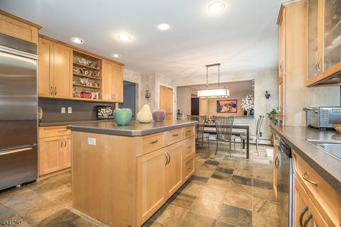40 Hubbardton Rd, Wayne, NJ 07470 photo 9