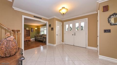 194 Webster Dr, Wayne, NJ 07470 photo 4