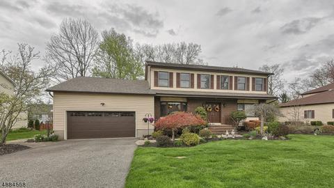 194 Webster Dr, Wayne, NJ 07470 photo 2