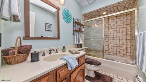 194 Webster Dr, Wayne, NJ 07470 photo 19