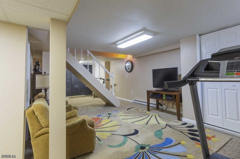 12 Golf Rd, Bloomfield, NJ 07003 photo 15