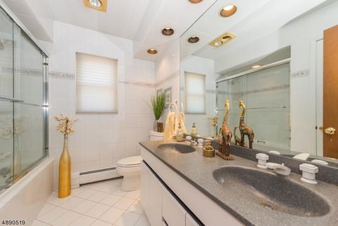 35 Stagg Rd, Wayne, NJ 07470 photo 17