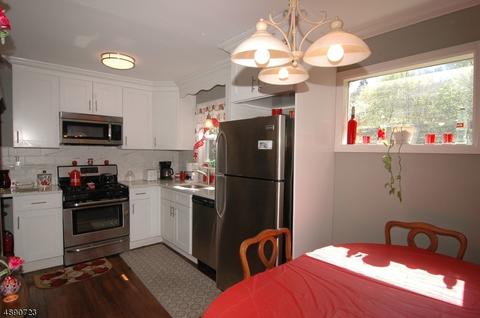 10 Pine St, Dover, NJ 07801 photo 5