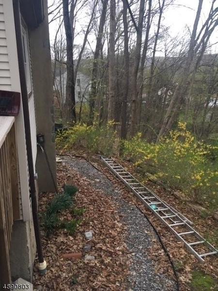 19 Gorge Dr, Wanaque Boro, NJ 07420 photo 3