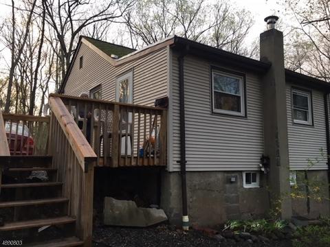 19 Gorge Dr, Wanaque Boro, NJ 07420 photo 5