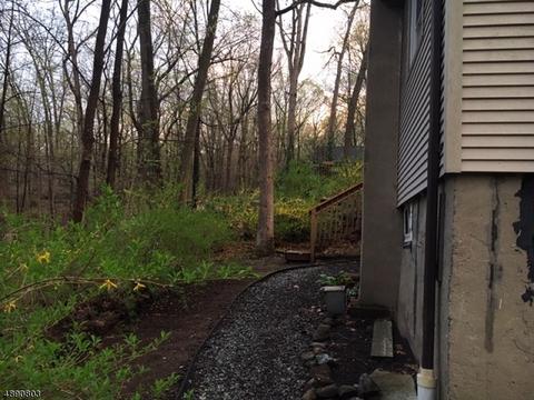 19 Gorge Dr, Wanaque Boro, NJ 07420 photo 7