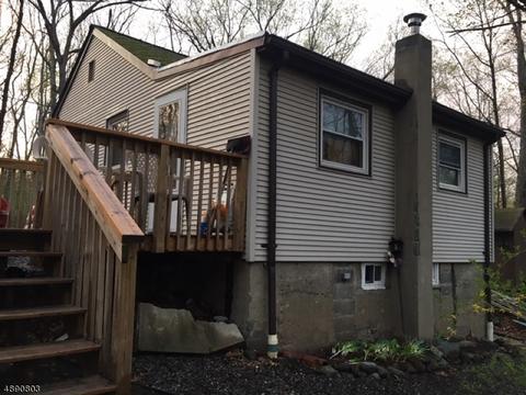 19 Gorge Dr, Wanaque Boro, NJ 07420 photo 4