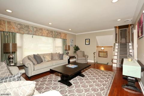 7 Crane Dr, Pine Brook, NJ 07058 photo 3