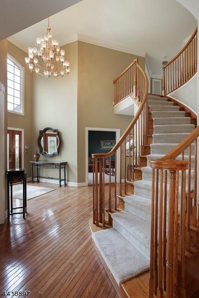 16 Devon Ct, Bernards Twp., NJ 07920 photo 2