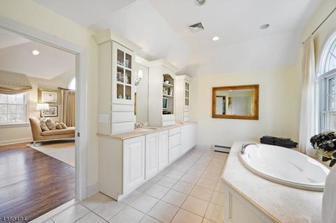 16 Chimney Ln, Wayne, NJ 07470 photo 13