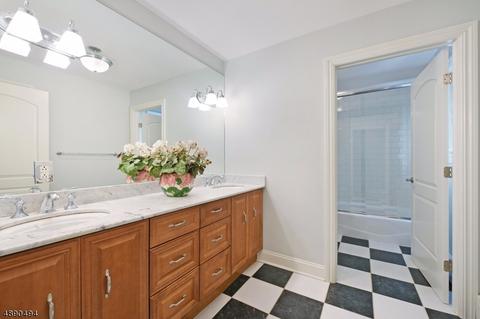 16 Chimney Ln, Wayne, NJ 07470 photo 15