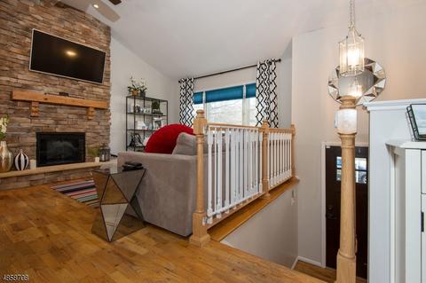 704 E Baldwin St, Hackettstown, NJ 07840 photo 2