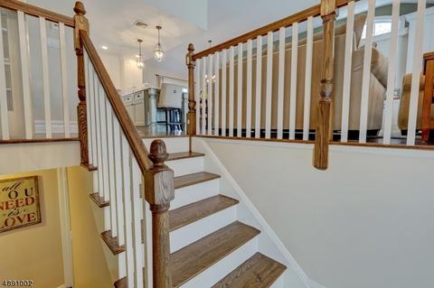 8 Perera Ave, Wayne, NJ 07470 photo 2