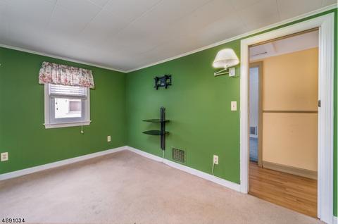 50 Laurel Dr, Wayne, NJ 07470 photo 13