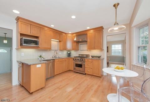 35 Sheffield Rd, Summit, NJ 07901 photo 5
