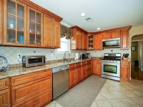 282 Hazel Pl, Union, NJ 07083 photo 7