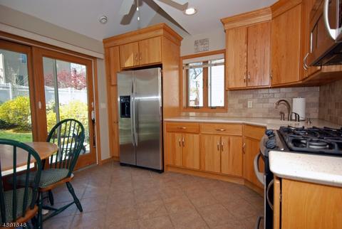 31 Pinecrest Ter, Wayne, NJ 07470 photo 10