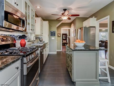 102 Haddon Pl, Montclair, NJ 07043 photo 11