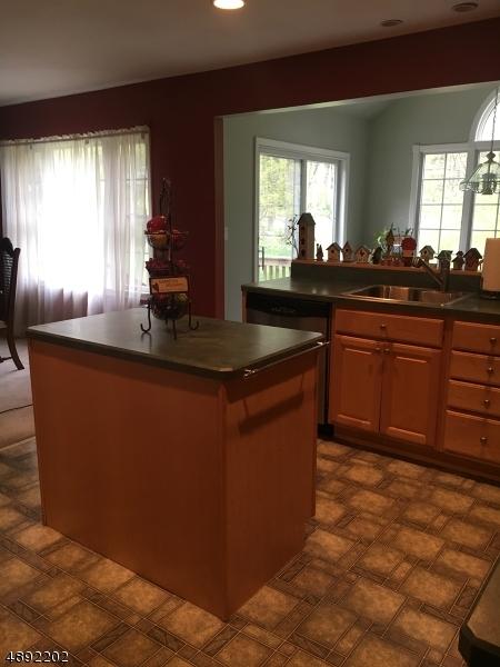 16 John St, Hackettstown, NJ 07840 photo 4