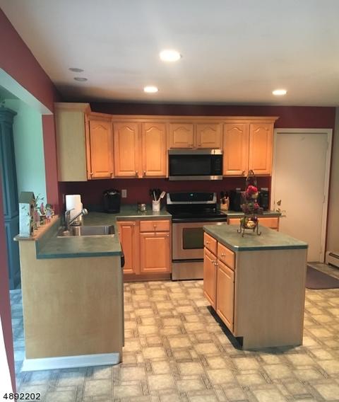 16 John St, Hackettstown, NJ 07840 photo 5