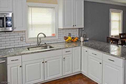27 George St, Dover, NJ 07801 photo 2
