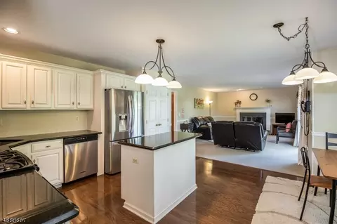 27 Foxfire Ln, Clinton, NJ 08809 photo 8
