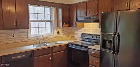 61 Ash St, Stanhope, NJ 07874 photo 4